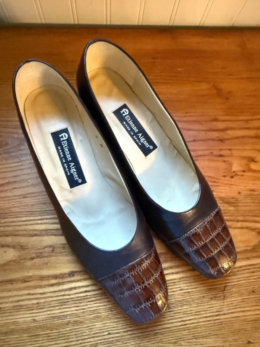 Etienne Aigner Brown Croc-Embossed Leather Pumps